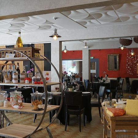 Hotel L Ander Saint-Flour  Ngoại thất bức ảnh