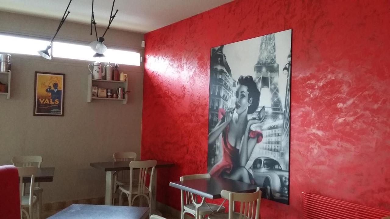 Hotel L Ander Saint-Flour  Ngoại thất bức ảnh