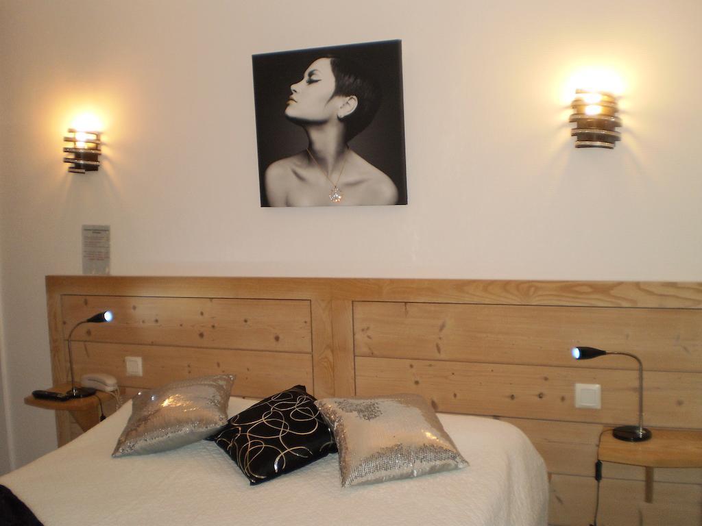 Hotel L Ander Saint-Flour  Phòng bức ảnh